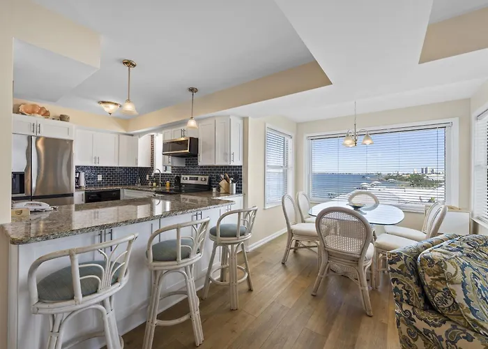 Apartment Compass Point 510