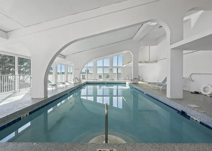 Compass Point 510 Apartment *