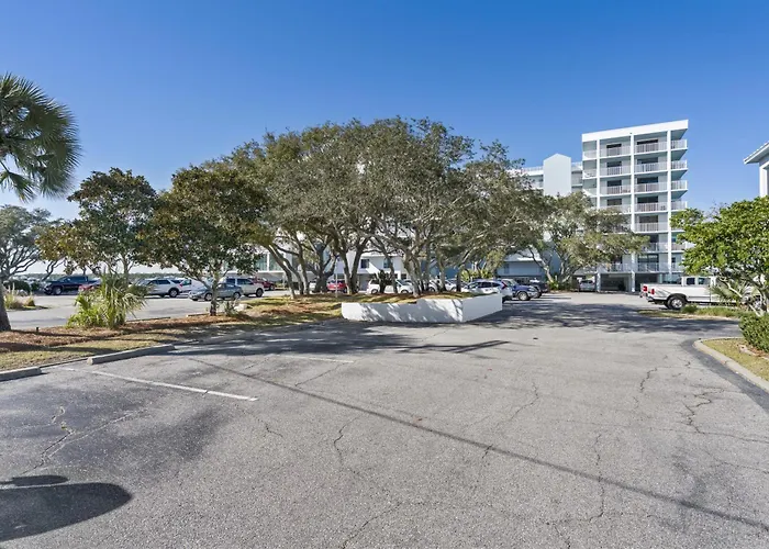 Apartment Compass Point 510 *